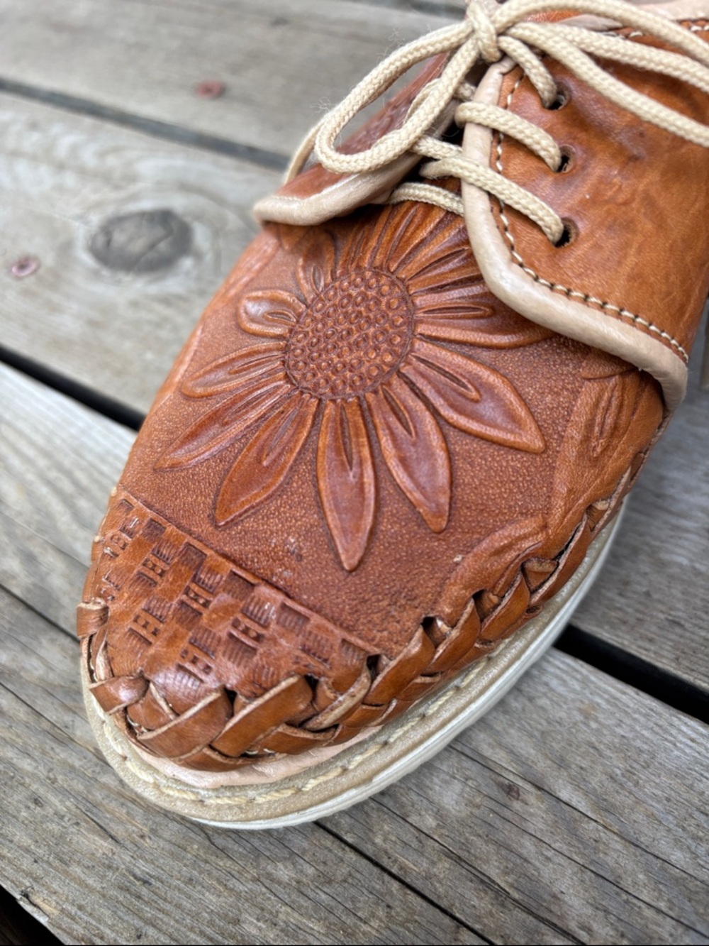 Huaraches (7) Embossed Brown Leather Sunflower & Woven Design Lace-up Loafer - Picture 5 of 12